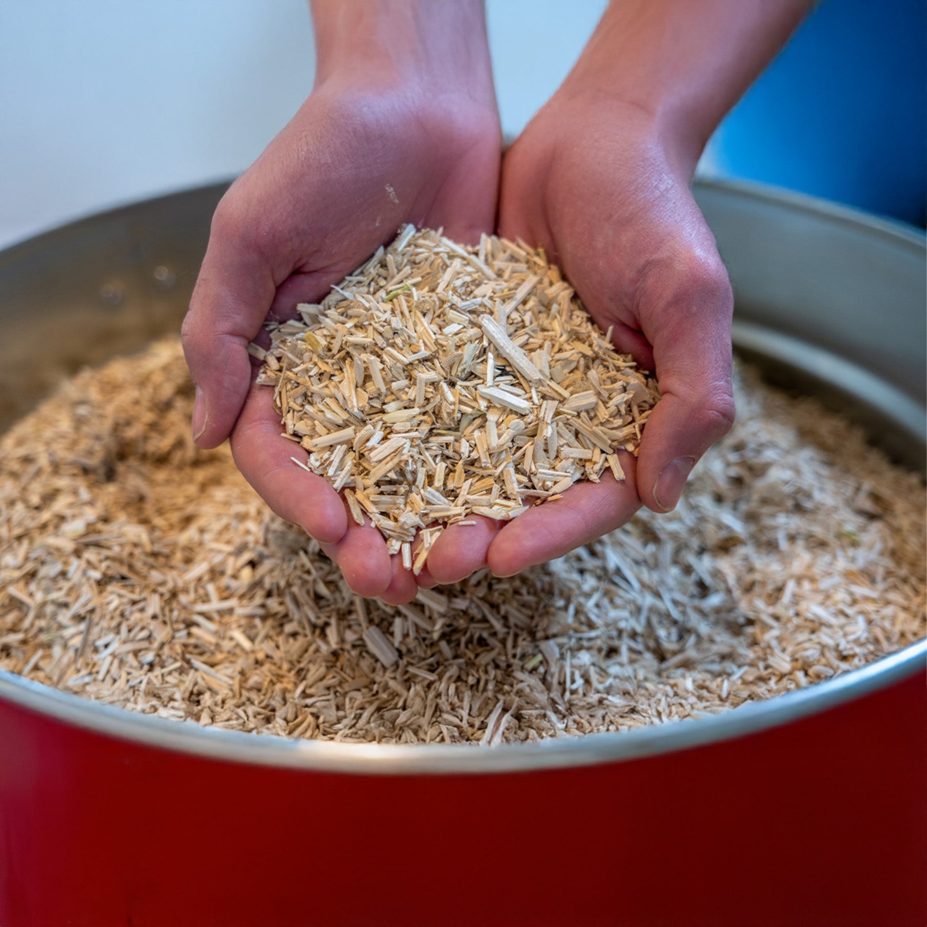 Wholesale Hemp Hurd, sustainable, dust free, odor free, hemp hurd, hemp hurd benefits, bulk hemp hurd, hempcrete, 27 lb bag of hemp hurd for hempcrete